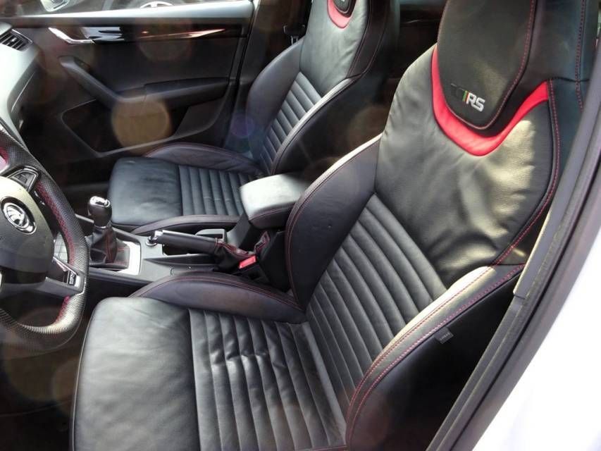 Fahrzeugabbildung SKODA Octavia Combi 2,0 TSI RS 230 Navi