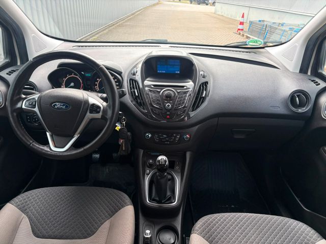 FORD Tourneo Courier Titanium — Bild 9