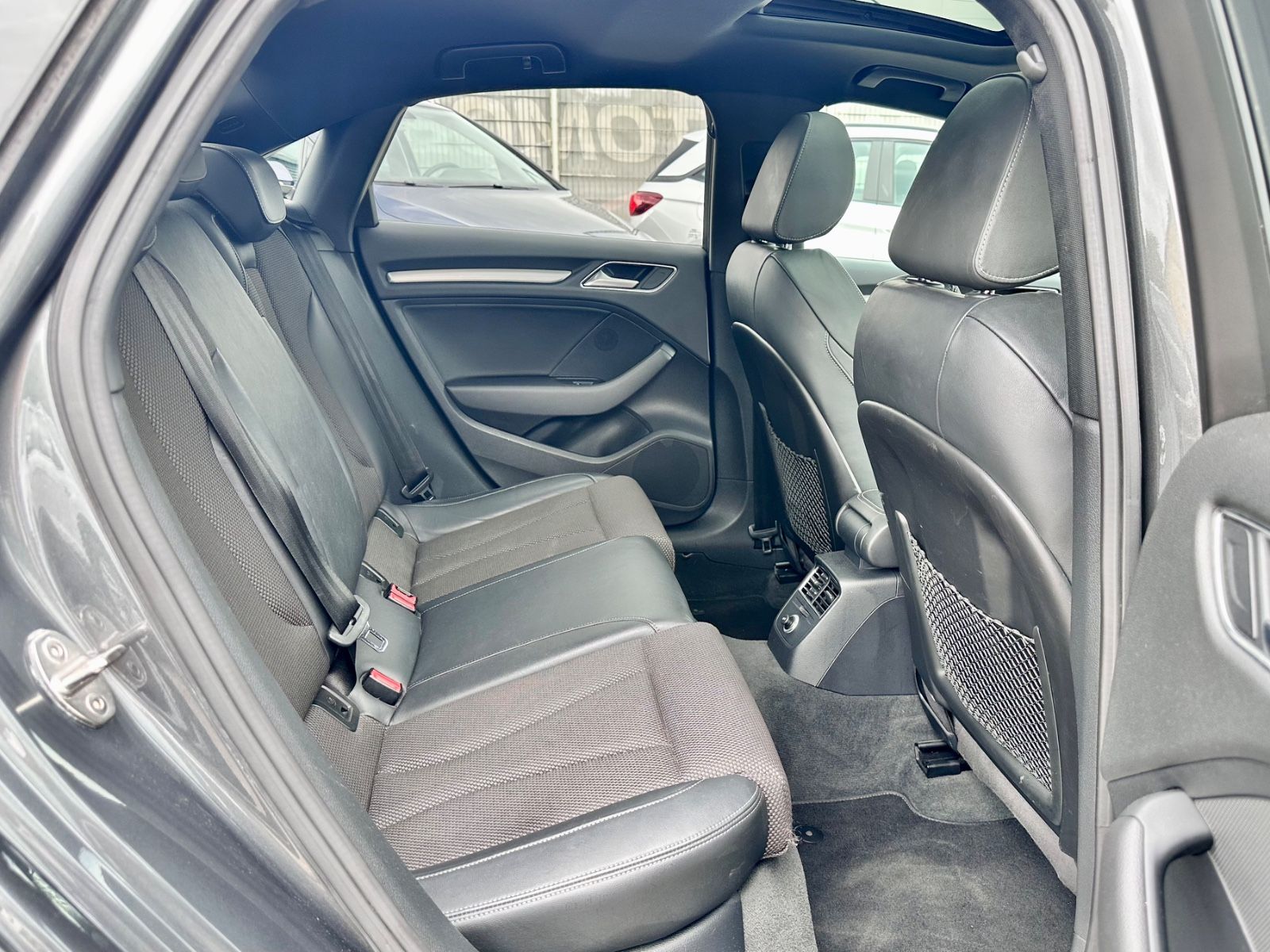 Fahrzeugabbildung Audi A3 S LINE SPORT QUATTRO LIMOUSINE*PANO+AUTOM*