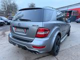 Mercedes-Benz ML 63 AMG - Mercedes ML 63 AMG mit Schiebedach