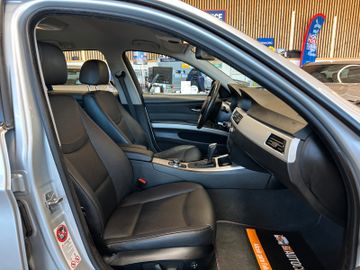MYAUTOCENTER – Gebraucht- und Jahreswagen mit Werkstattservice in Pfaffenhofen BMW 320d Touring *Xenon*Leder*Automatik*AHK*