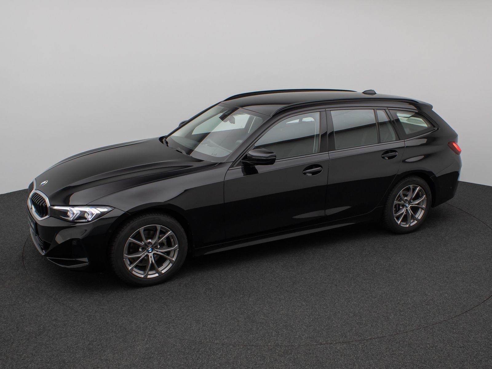 Fahrzeugabbildung BMW 318i Alarm DAB Kamera GeschwindigReg Sportlenkrd