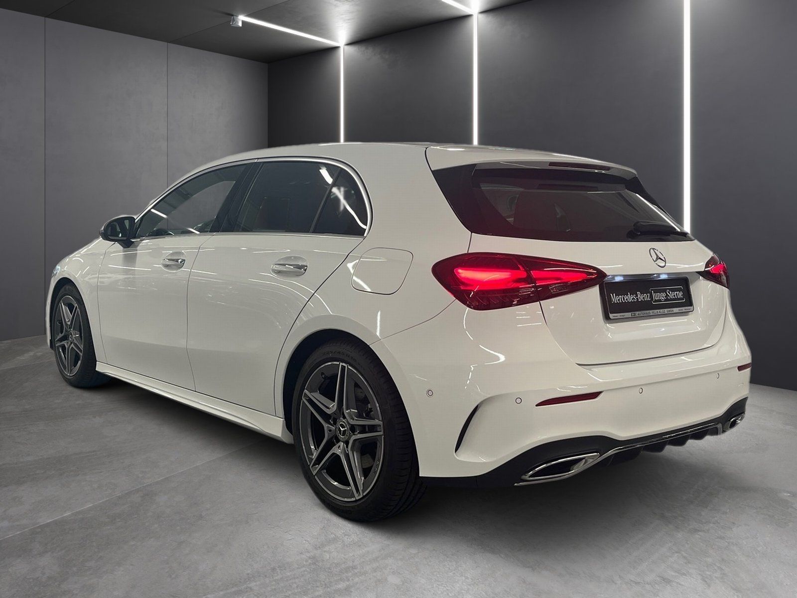Fahrzeugabbildung Mercedes-Benz A 200 AMG-Line*MBUX*Kamera*LED*Navi*DAB*Ambiente