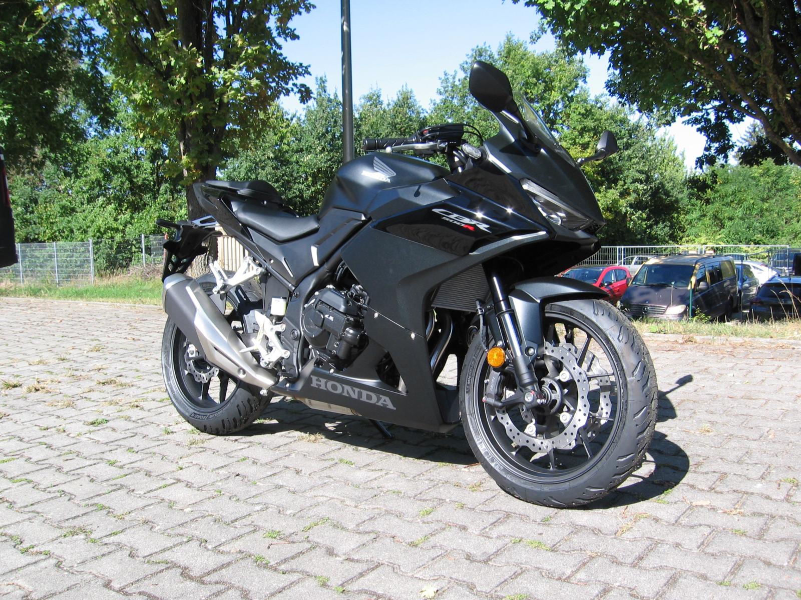 Honda CBR500RAC E-Clutch