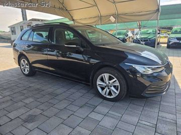Volkswagen Golf - 8