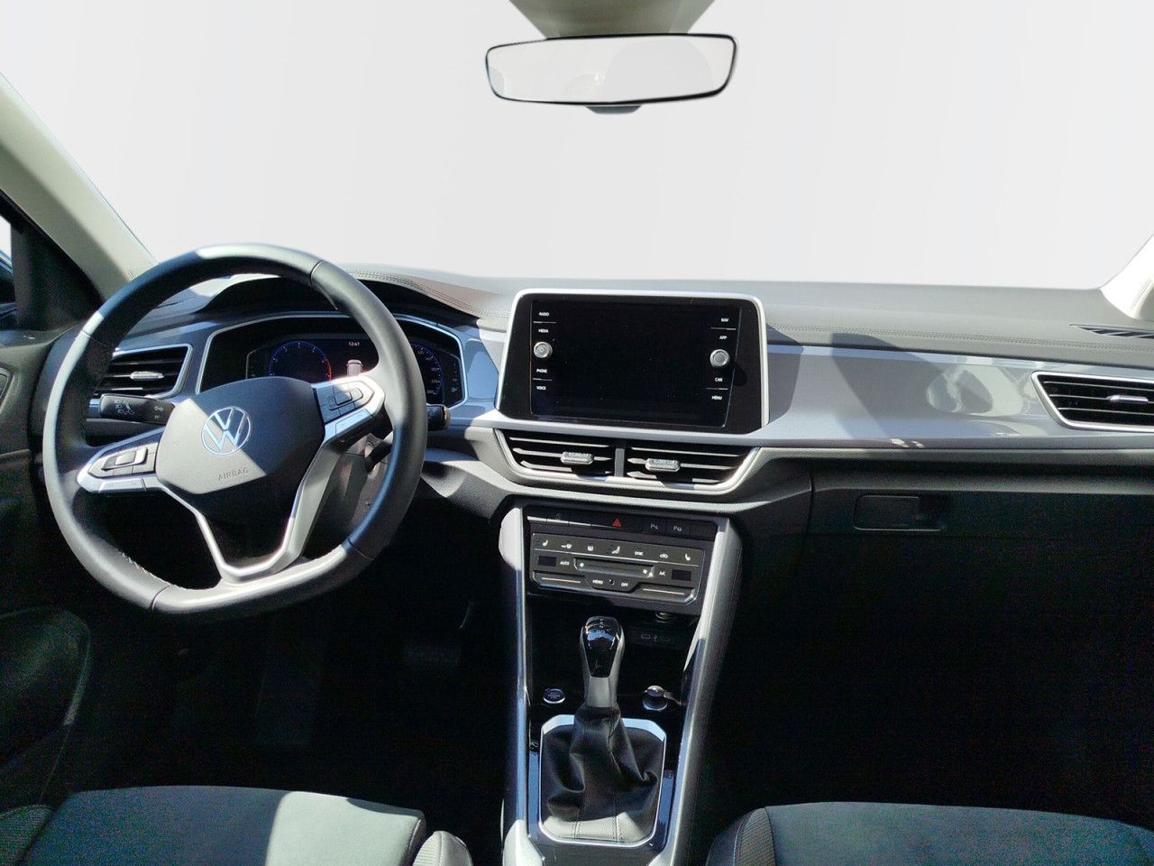 Fahrzeugabbildung Volkswagen T-ROC Style 1.5 TSI 110 kw 7-Gang DSG, AHK, Navi