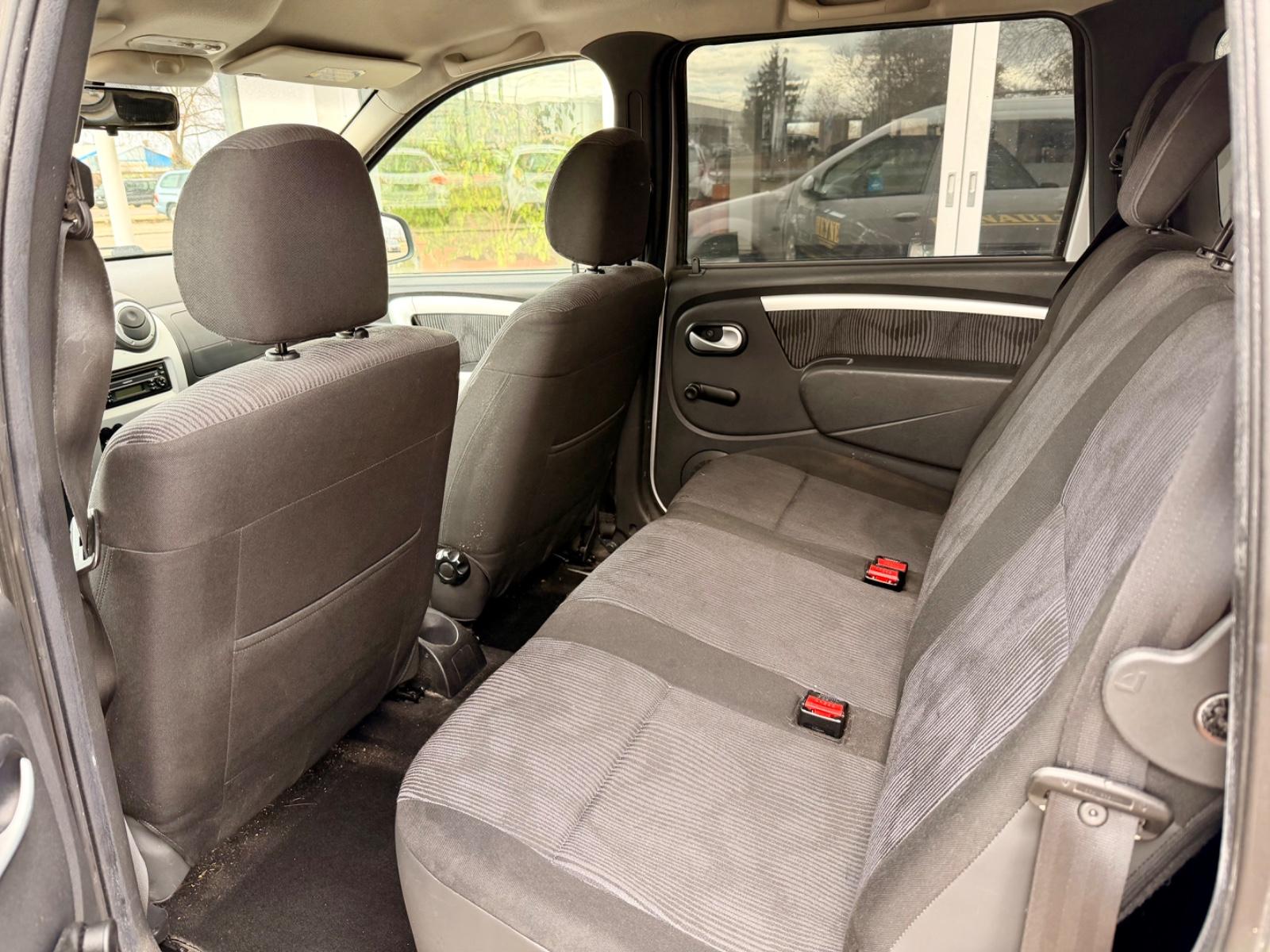 Dacia Logan 2009 — photo 9
