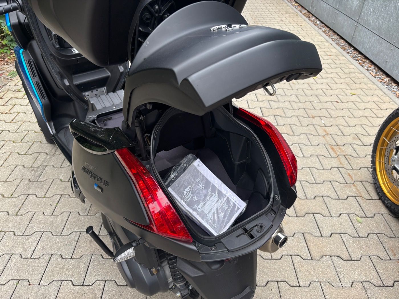 Fahrzeugabbildung Peugeot Metropolis 400