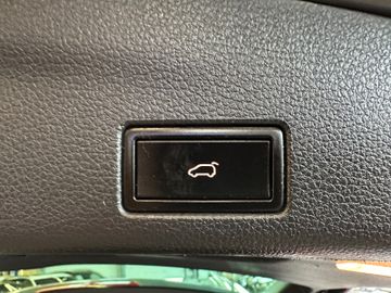 MYAUTOCENTER – Gebraucht- und Jahreswagen mit Werkstattservice in Pfaffenhofen Seat Alhambra Style *7Sitzer*BiXenon*AHK*Schiebedach*
