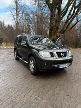 Nissan Pathfinder 2.5 Baujahr 2012 - Nissan Pathfinder mit Diesel-Antrieb: Automatik