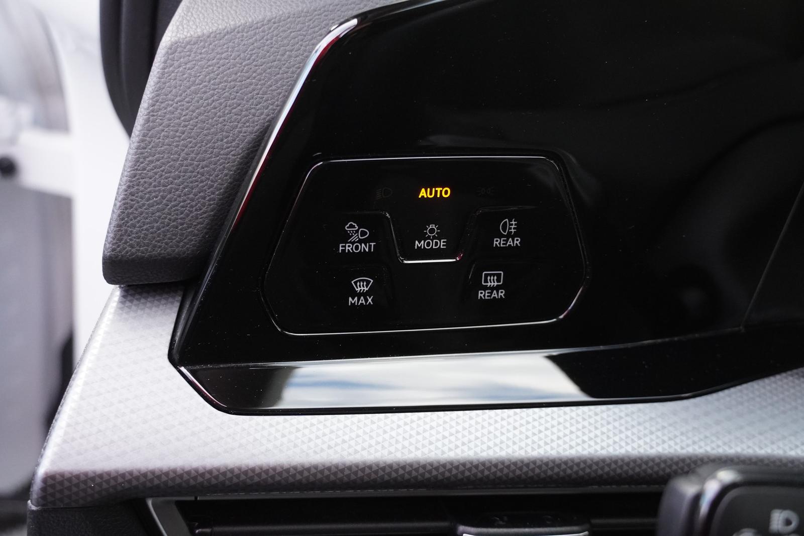 Volkswagen Golf VIII 1.5 TSI Active LED Navi Head-Up Kamera, миниатюра 29