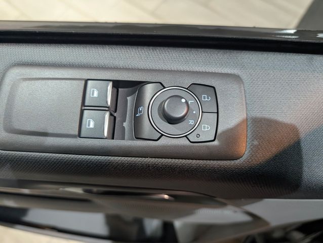 Ford Tourneo Custom 2.0 EcoBlue L1 Titanium