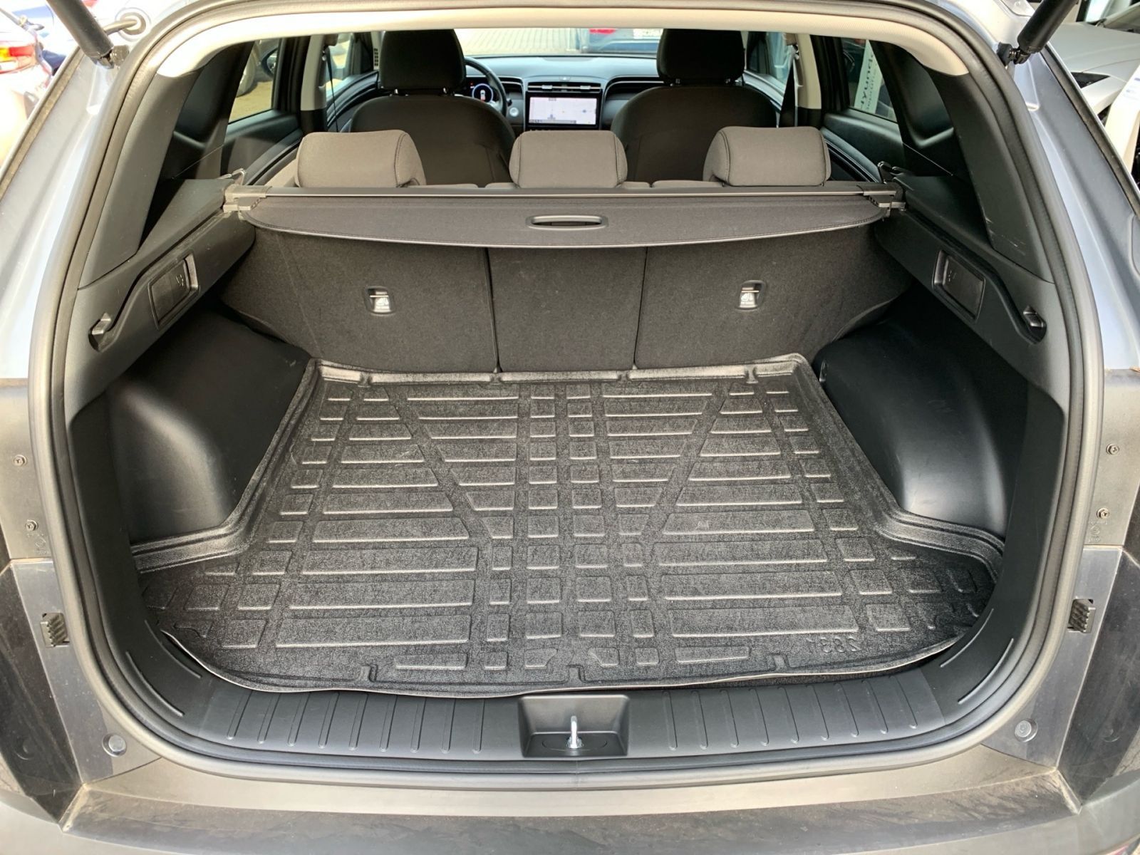 Fahrzeugabbildung Hyundai TUCSON 1.6 T-GDI 7-DCT Trend Mild-Hybrid Navi LE