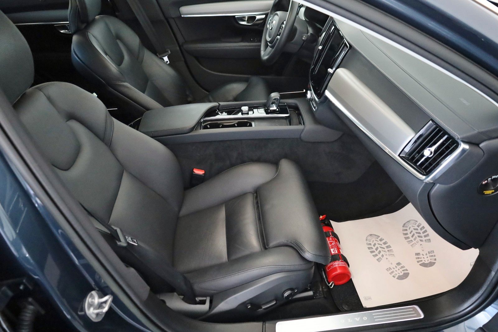 Fahrzeugabbildung Volvo V90 CC Ultimate AWD PanDach,HUD,ACC,Harman/K,AHK