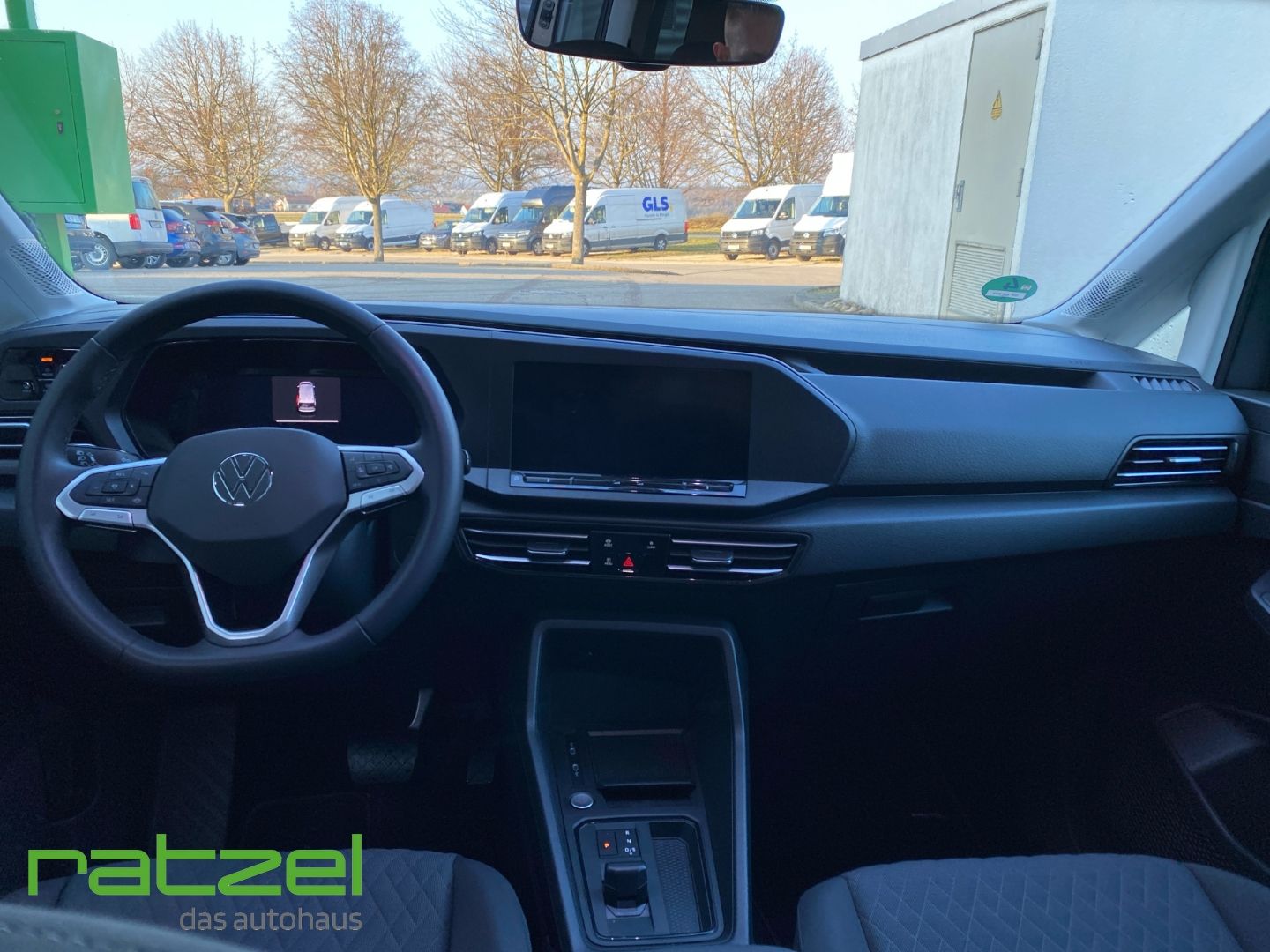 Fahrzeugabbildung Volkswagen Caddy Maxi 2.0 TDI Life 7-Sitzer Panorama Navi d