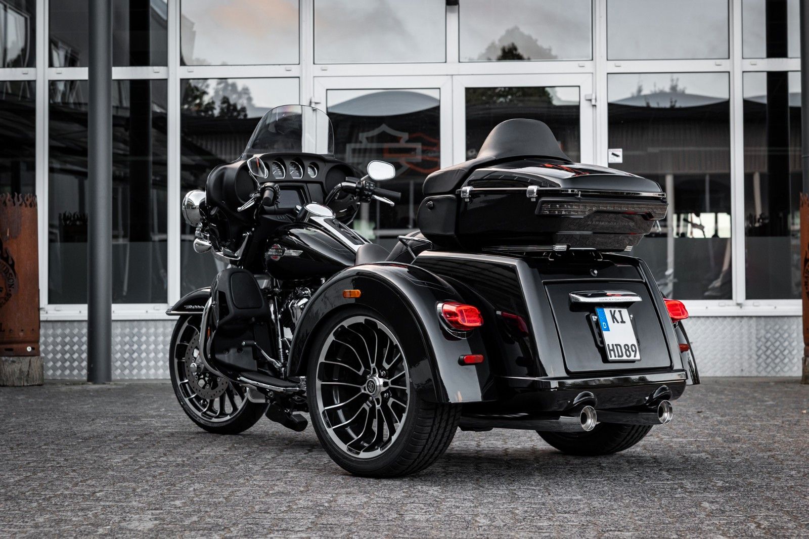 Fahrzeugabbildung Harley-Davidson TRI GLIDE ULTRA TRIKE 114 MY25 FLHTCUTG VORFÜHRF
