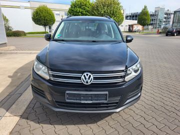 Volkswagen Tiguan - 2