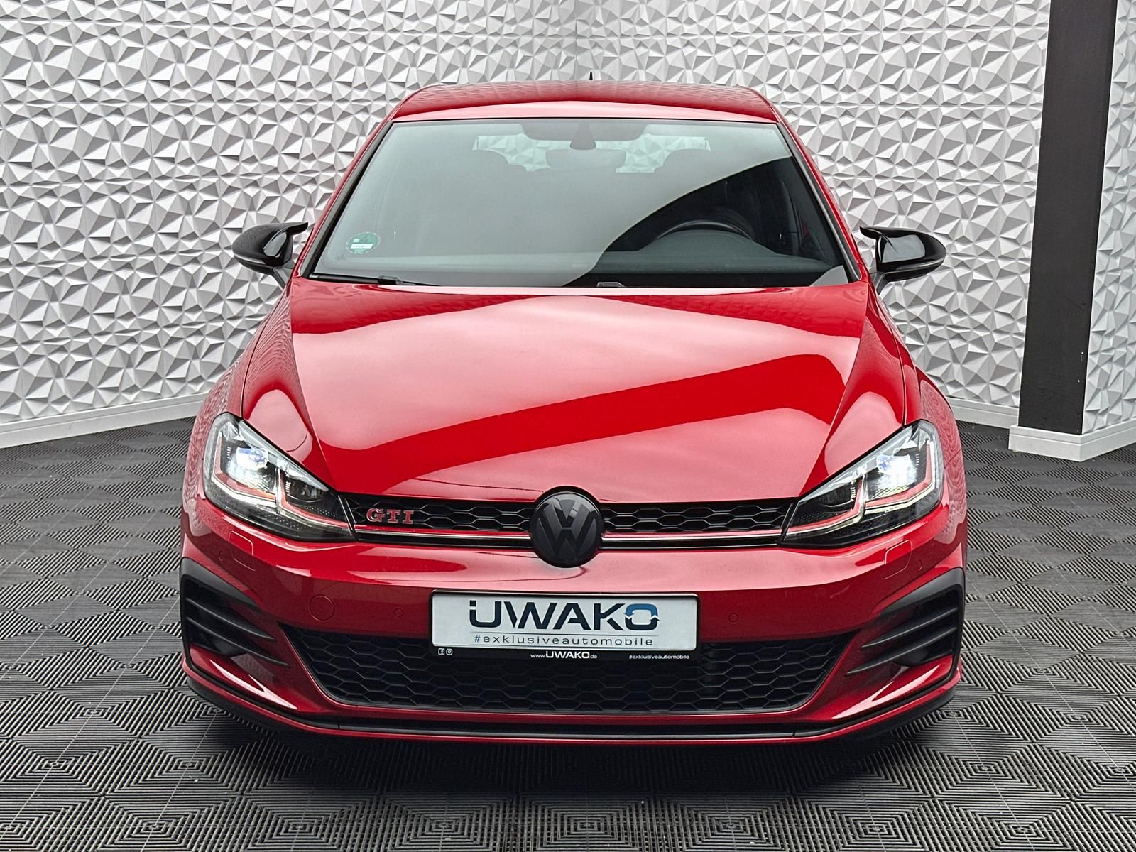 Fahrzeugabbildung Volkswagen GOLF GTI 2.0 TSI PERFORMANCE/NAVI/LED/PDC/ACC