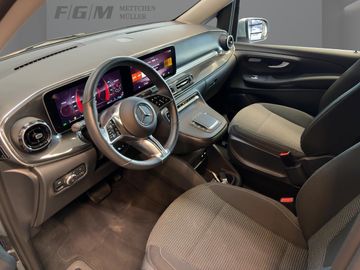 Mercedes V 220 - 6