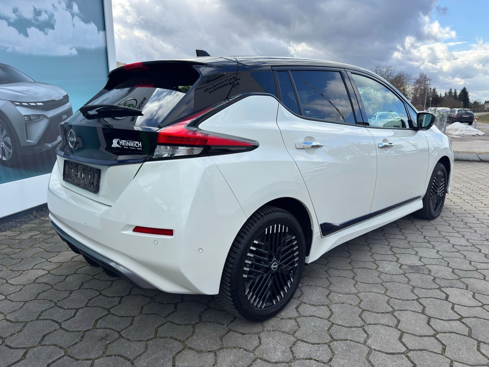 Fahrzeugabbildung Nissan Leaf Tekna+62kWh*360°CAM*LED*Wärmepumpe*Bose*