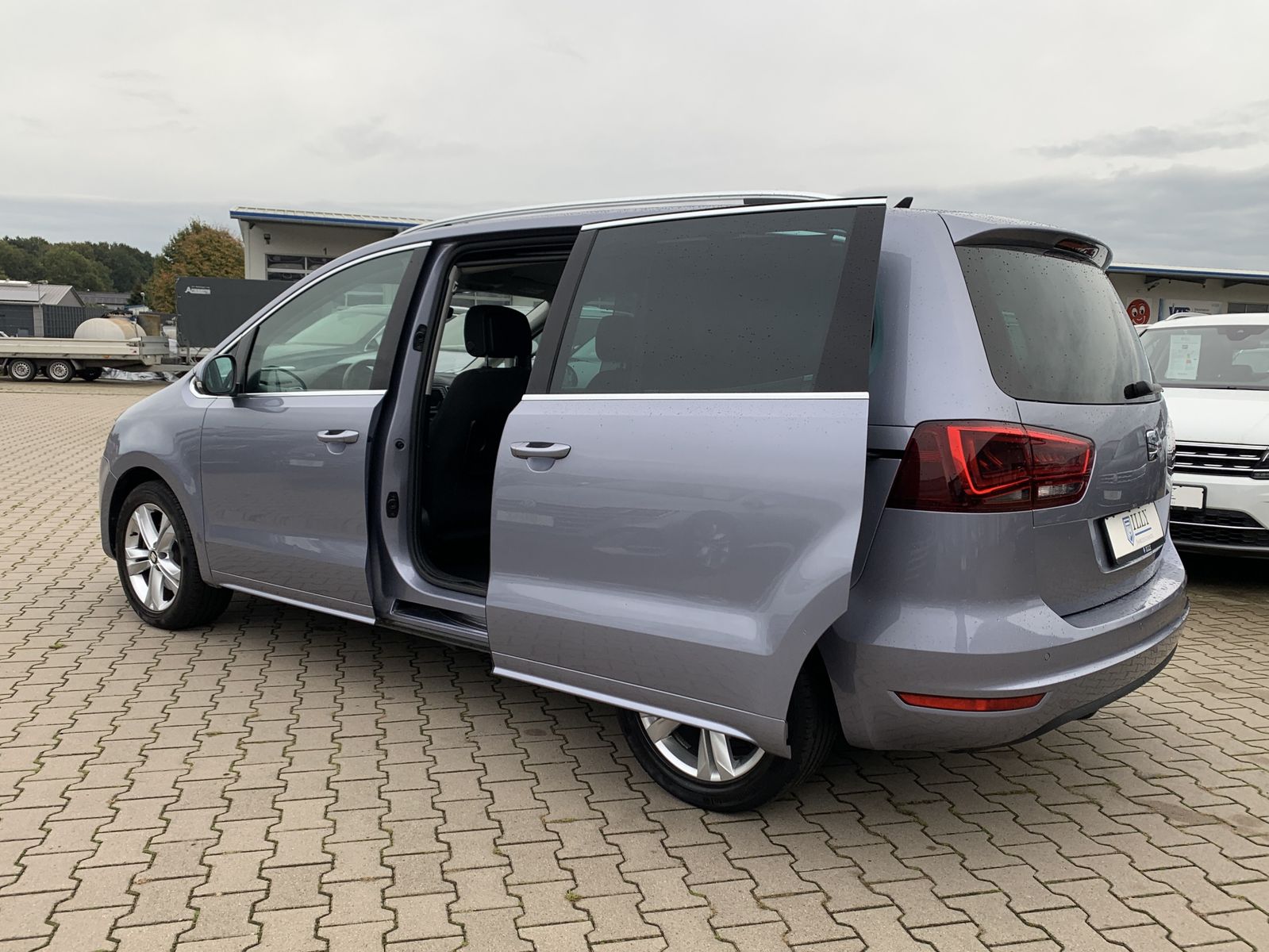 Fahrzeugabbildung SEAT Alhambra 2.0 TDI*Xcellence*AHK*LED*Cam*Navi*PDC*