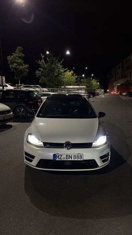 Image of Volkswagen Golf