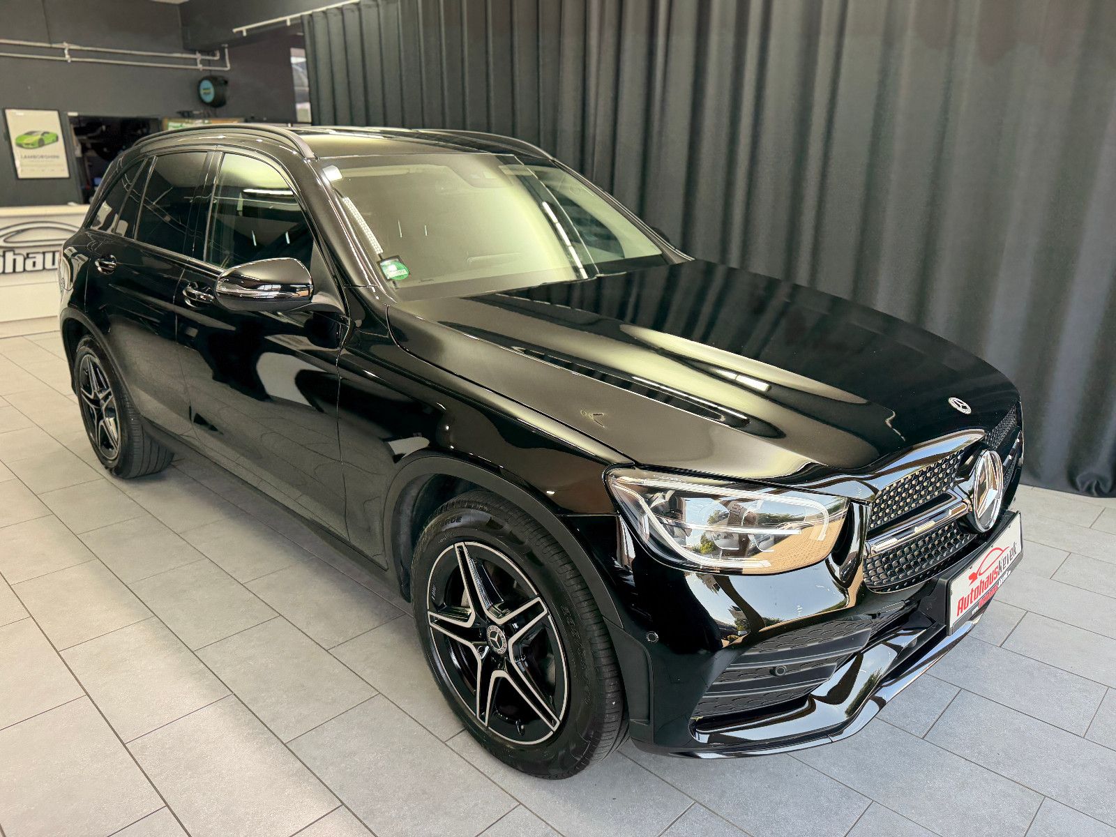 Fahrzeugabbildung Mercedes-Benz GLC 200 4Matic|AUTOMATIK|AMG-LINE|DIGI-TACHO|AHK