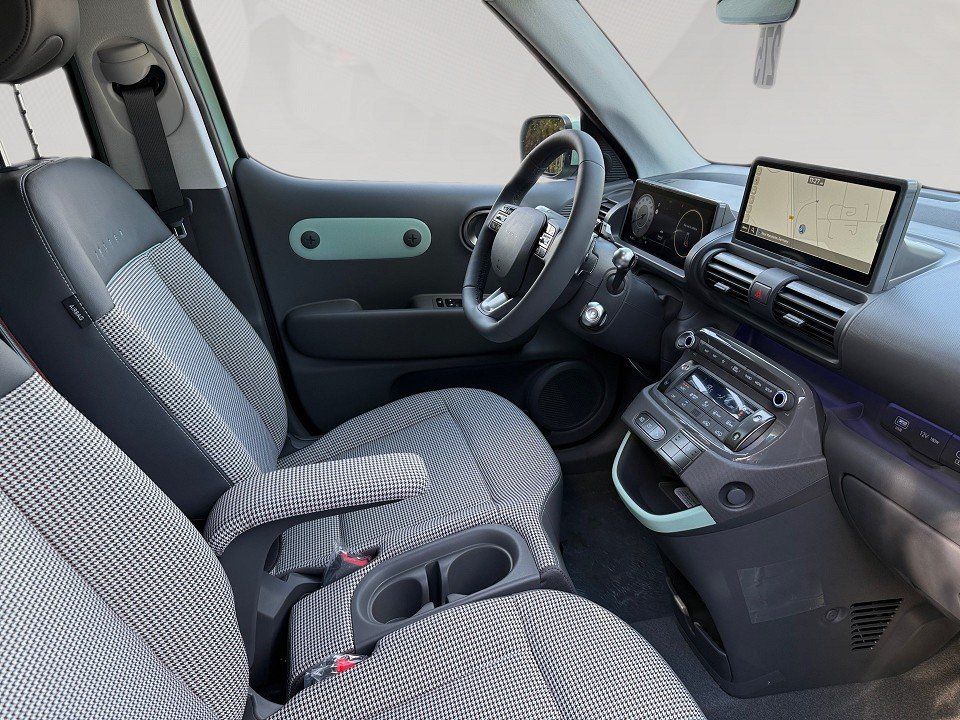 Fahrzeugabbildung Hyundai INSTER Lounge 49kWh 115PS Elektro-Komfort-Paket
