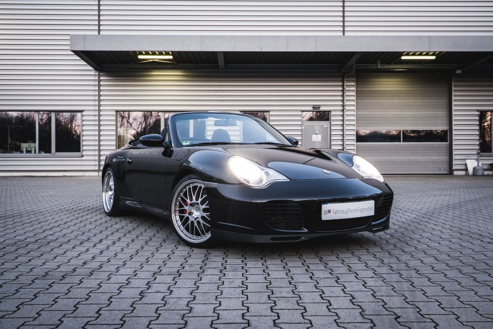 Fahrzeugabbildung Porsche 996 Carrera 4 S Cabriolet-dt.Auto-sehr gepflegt