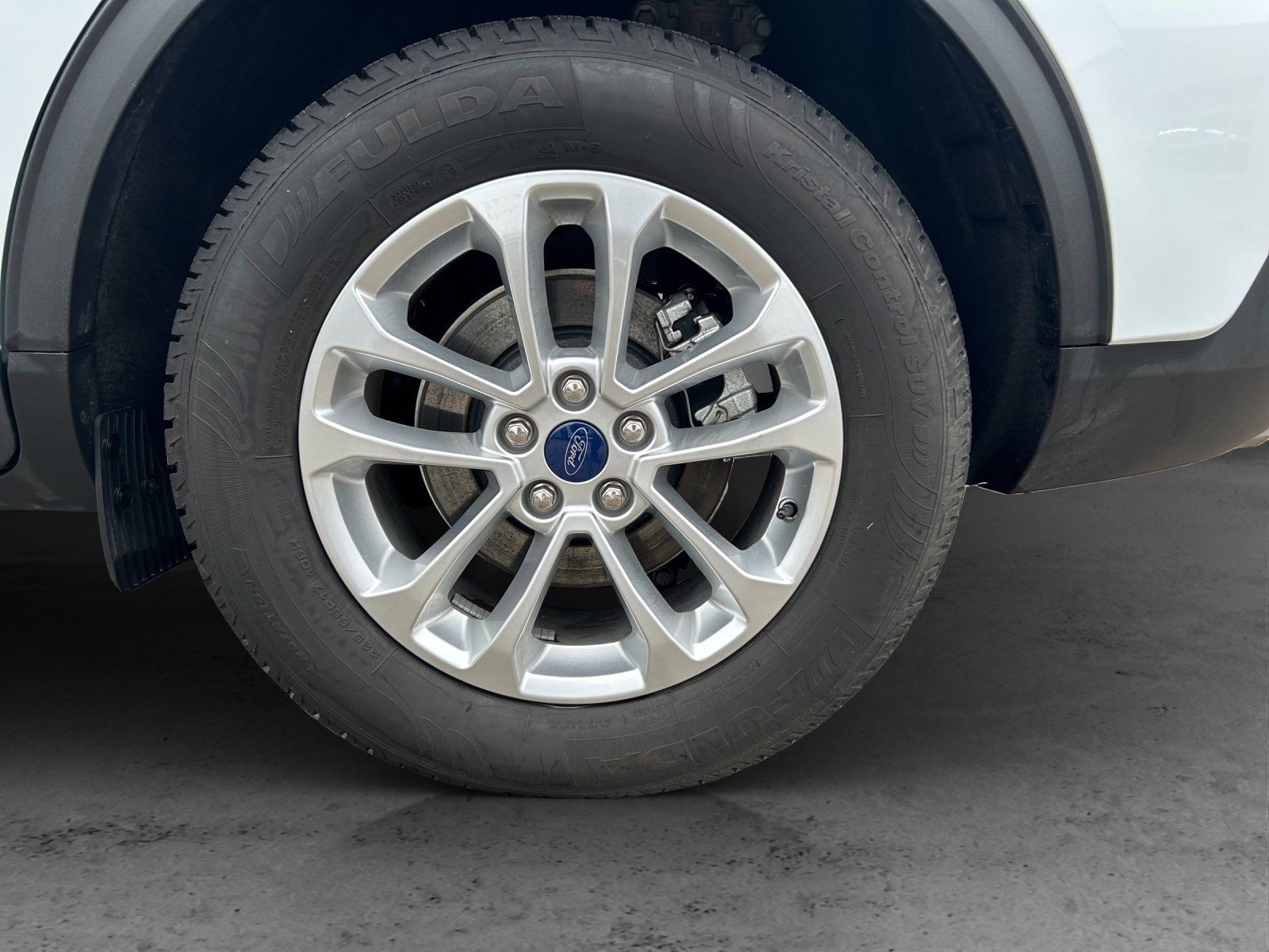 Fahrzeugabbildung Ford Kuga Titanium X PHEV HUD El. Panodach Navi digit