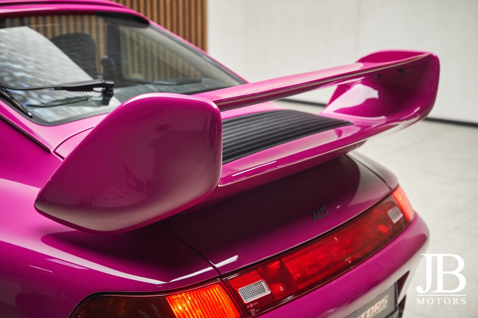 Fahrzeugabbildung Porsche 993 Carrera RS Optik Neuaufbau Recaro Carbon