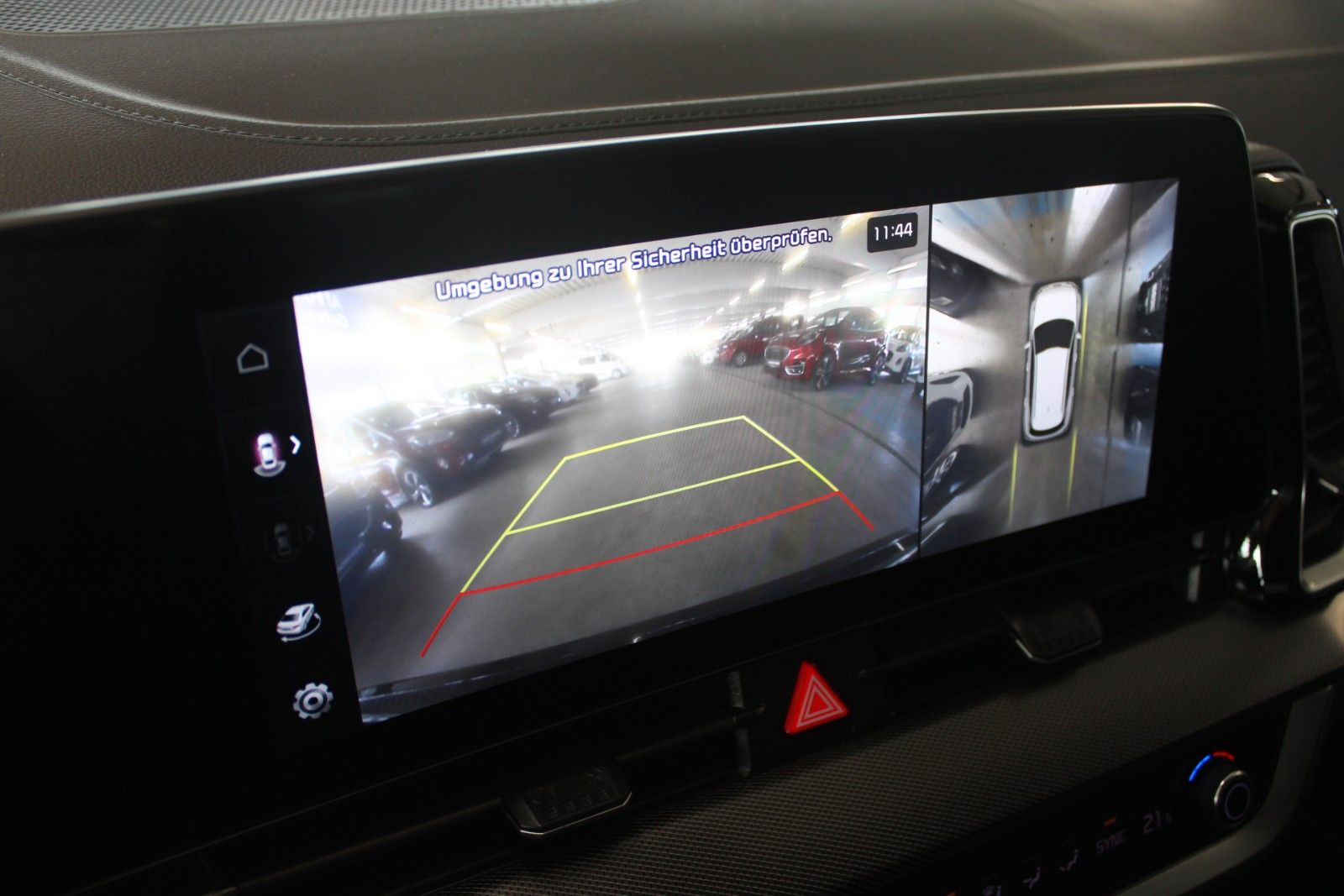 Fahrzeugabbildung Kia Sportage Spirit DCT MHEV 360° PANO ACC LED uvm.
