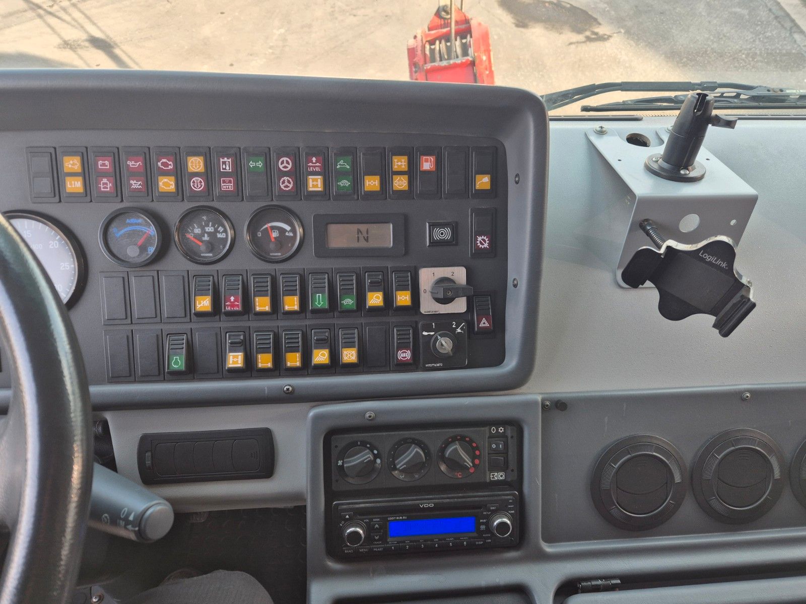 Fahrzeugabbildung Faun Tadano ATF 70G-4 8x8 Klima 5.161 Betr. Std.