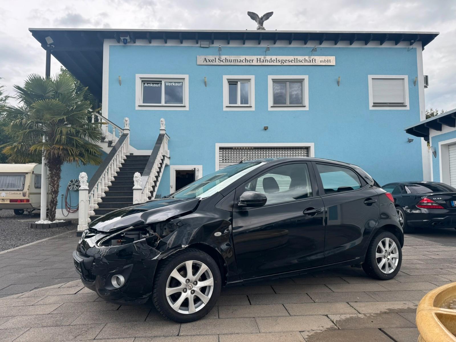 Mazda 2 Lim. 1.3  Active mit Frontschaden!