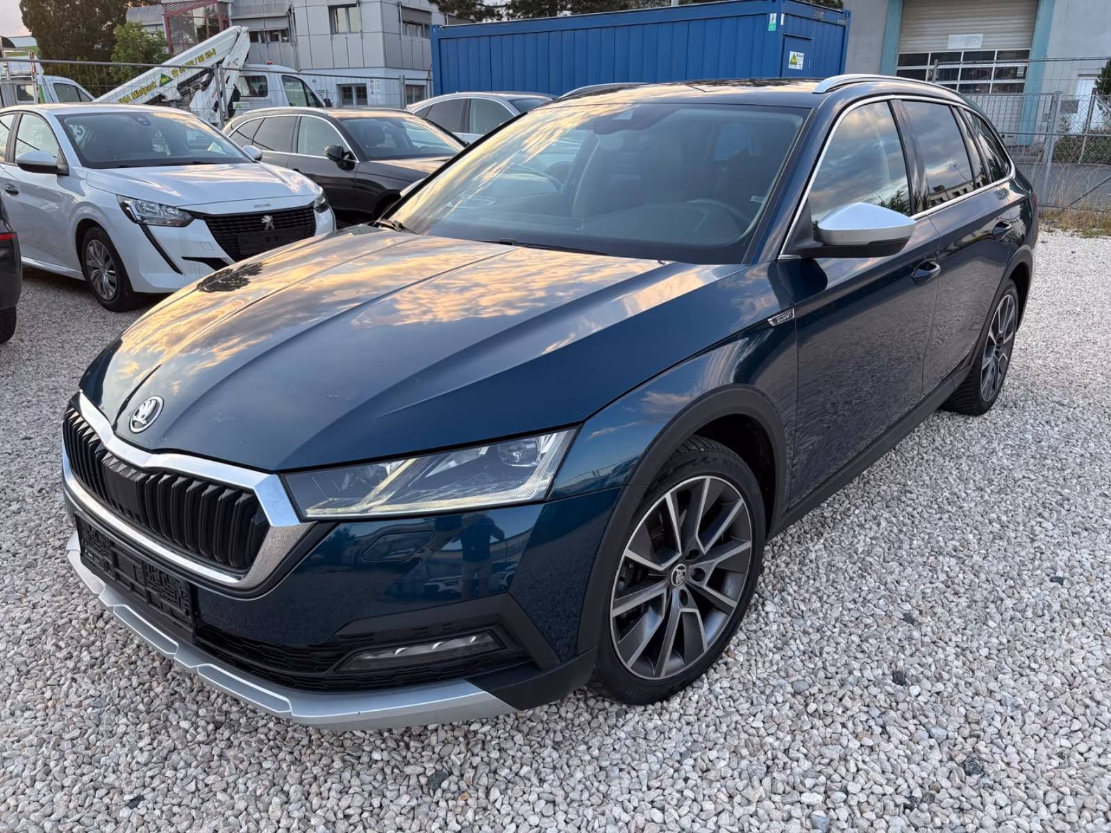 Skoda Octavia Combi Scout 4x4*LED*Virtual*AHK*