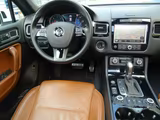 Volkswagen Touareg 4,2 V8 TDI 4Motion,AHK,ACC,Panorama,Kame - : Weiß, Leder
