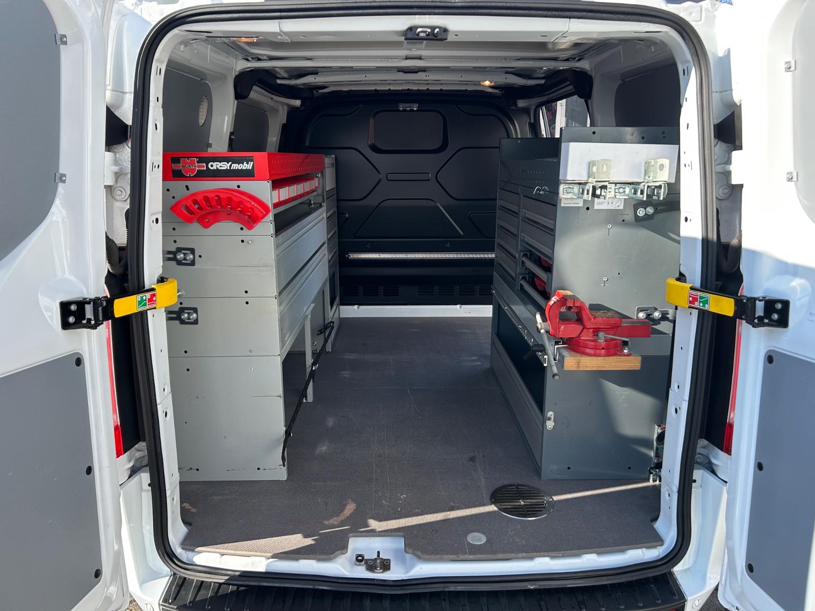 Ford Transit Custom Würth Regale Werkstatt 3-Sitzer