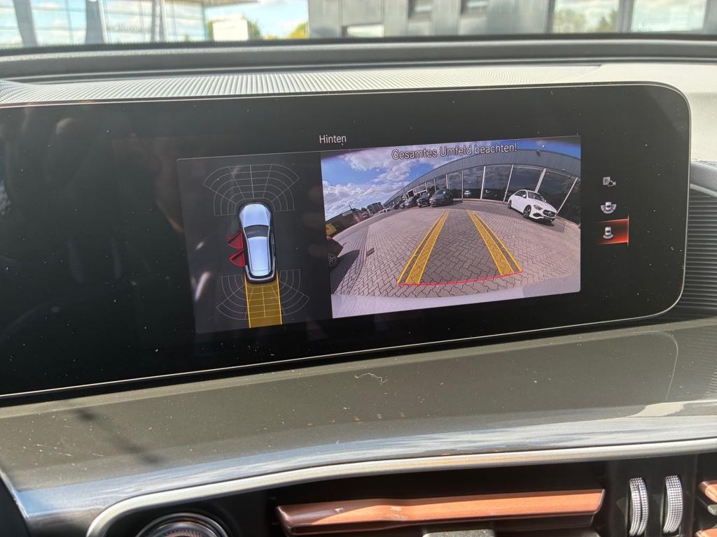 Mercedes-Benz EQC 400 4M AMBIENTE+HEAD-UP+KAMERA+MBEAM+CARPLAY