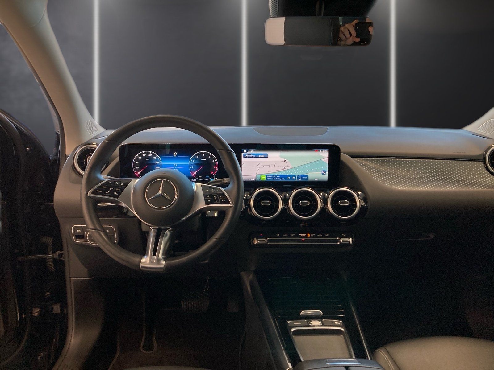 Fahrzeugabbildung Mercedes-Benz GLA 200 Progressive*AHK*Totwink*360°*LED*Easy-P*