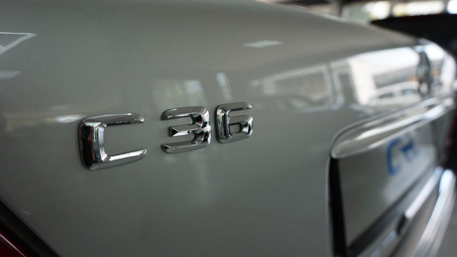 Fahrzeugabbildung Mercedes-Benz C 36 AMG aus deutscher Sammlung.