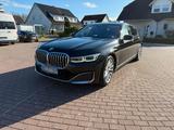BMW 750d xDrive Facelift M Paket Interieur - BMW 7er Reihe in Bremen