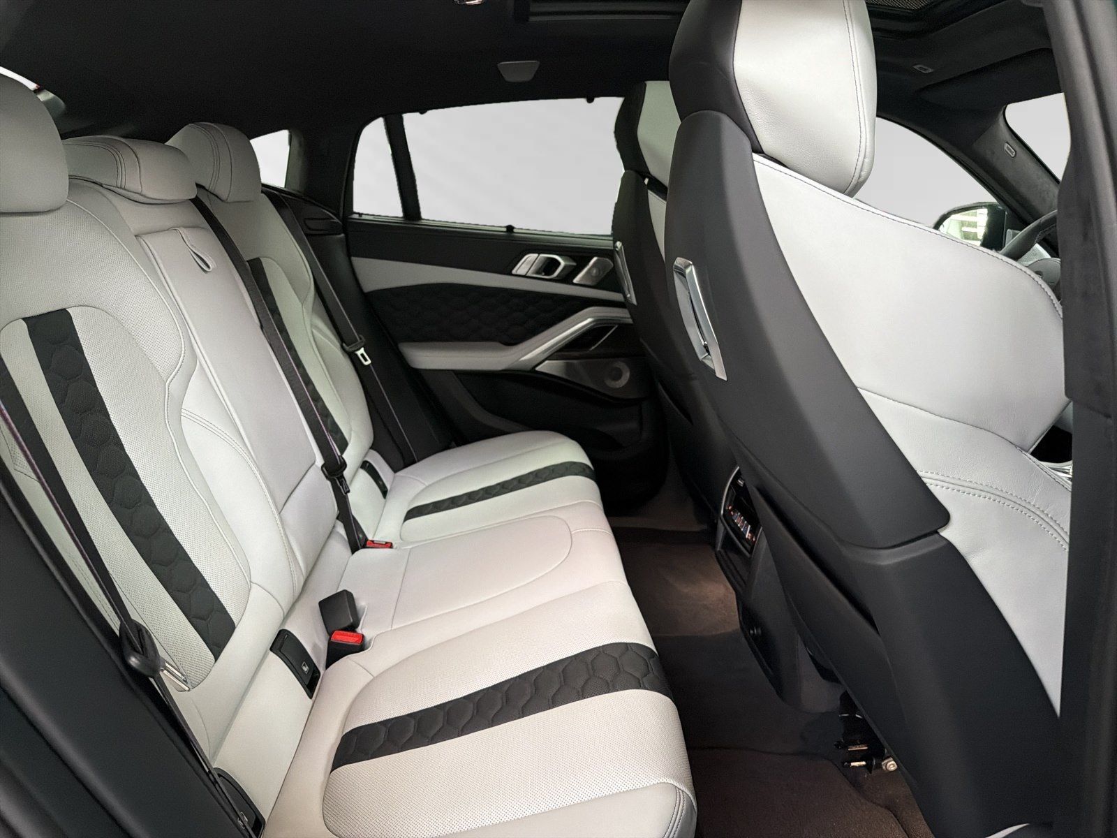 BMW X6 M - Bild 13