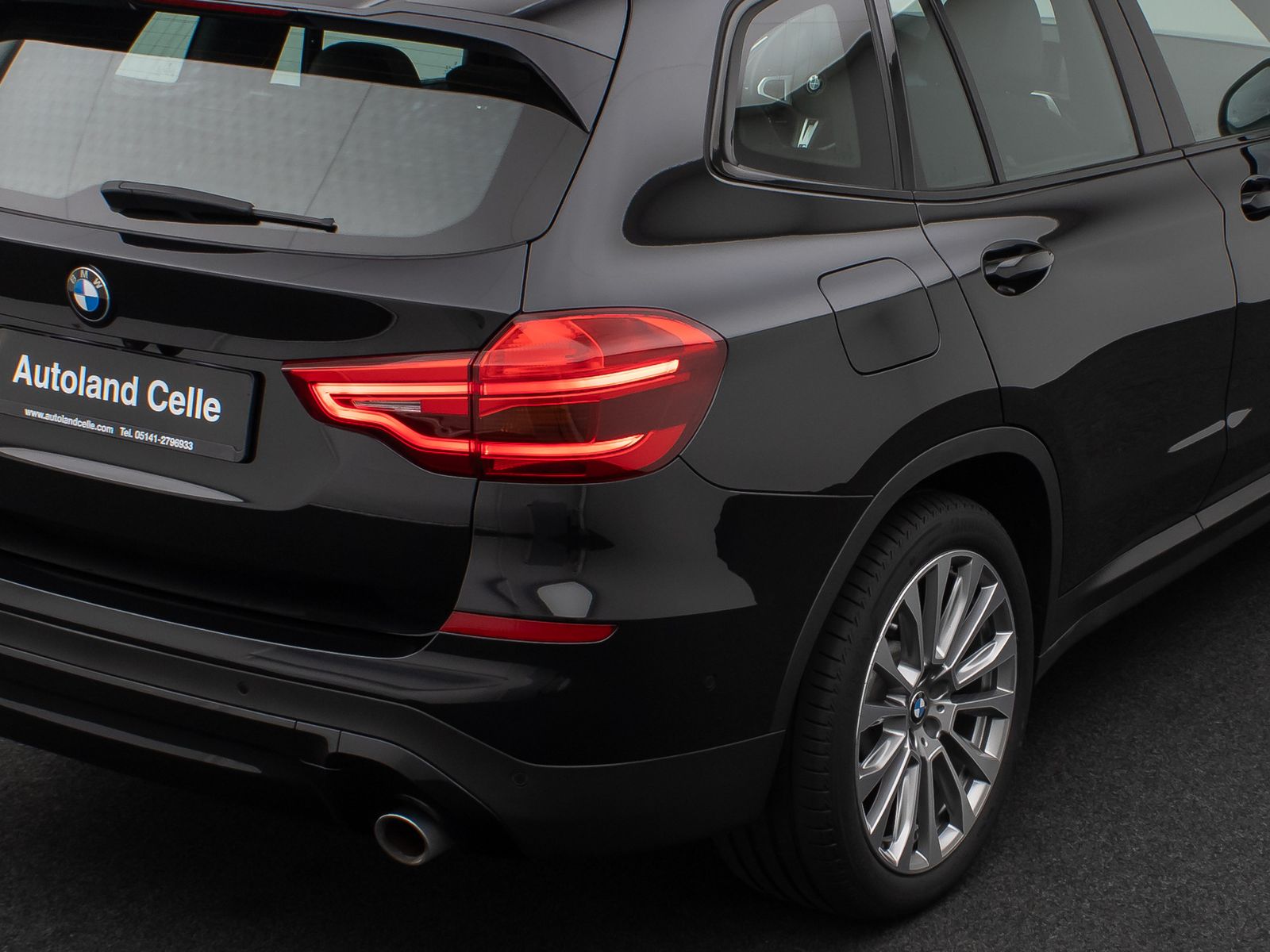 Fahrzeugabbildung BMW X3 xD30i Panorama Kamera DAB HiFi Komfort 20Zoll