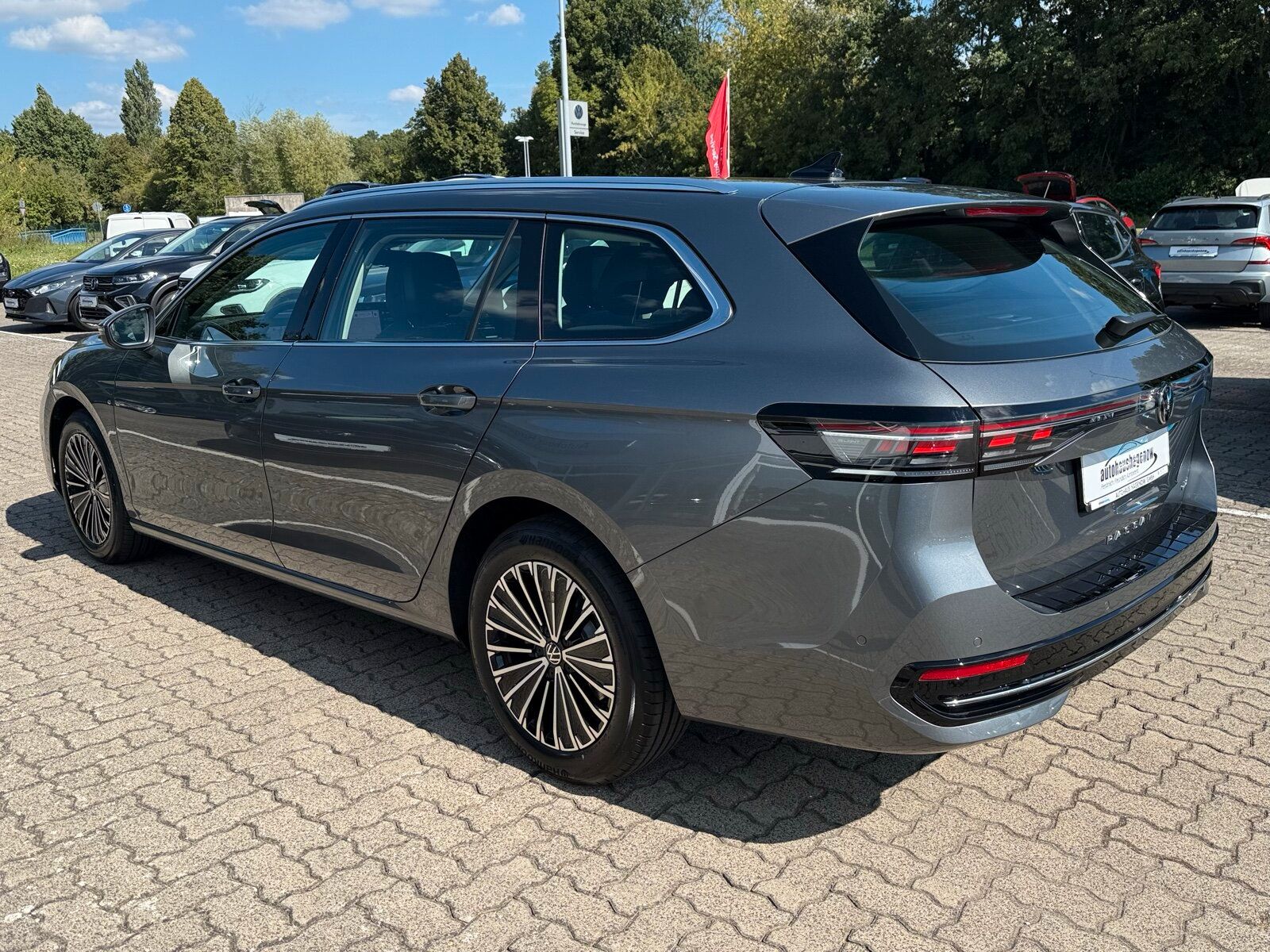 Volkswagen 1.5 eTSI Elegance NAVI LED DAB PDC Kamera SHZ be foto 5