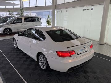 BMW 330xd COUPE ALLRAD SCHALTER M-SPORTPAKET 2.HAND