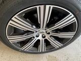 Volvo XC90 Plus Bright AWD 7Si/LED+/21ZOLL/360°/HARMAN - Volvo aus 2023