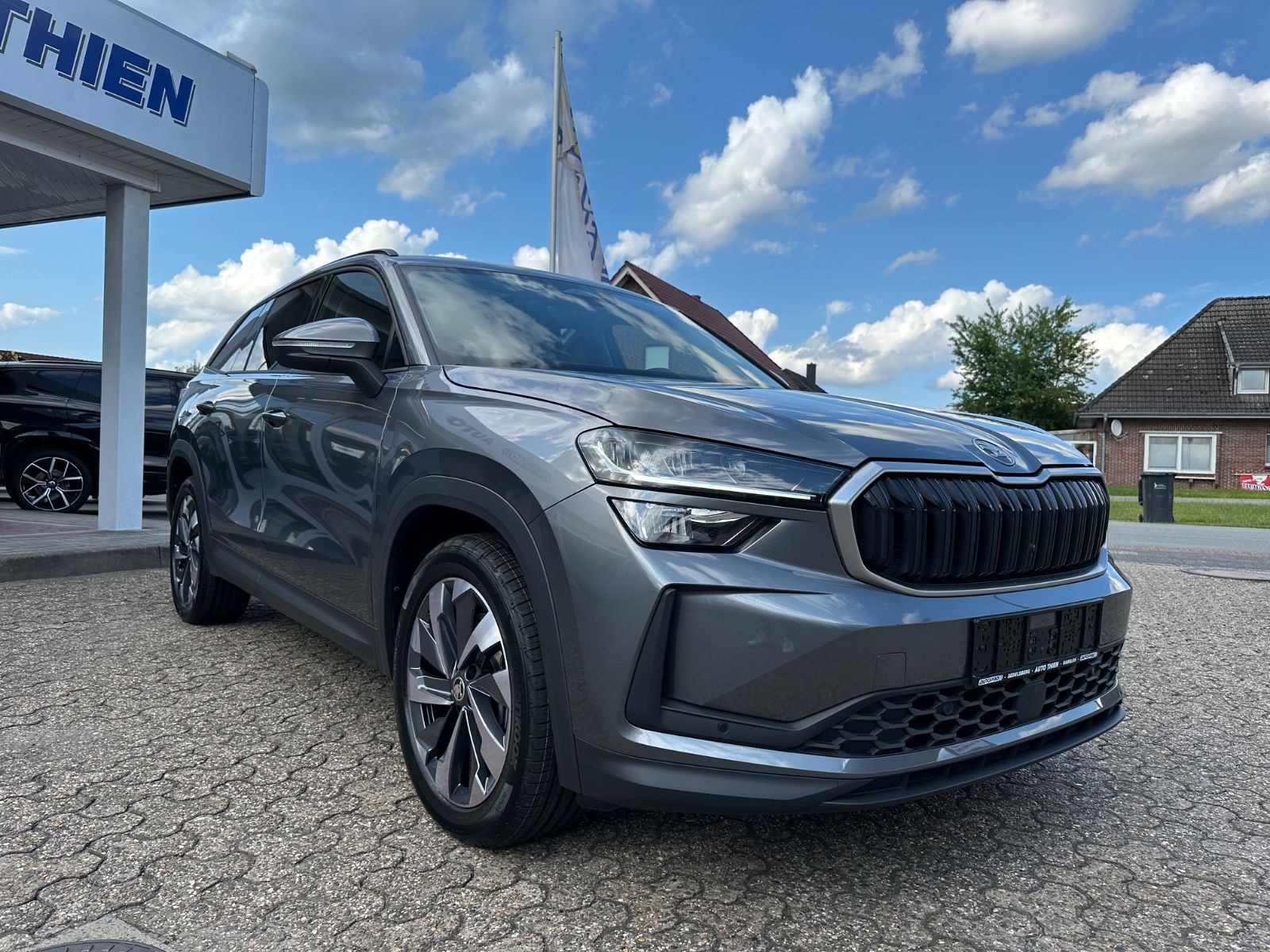 Fahrzeugabbildung SKODA Kodiaq 2.0 TDI 4x4 Selection DSG Pano/AHK/Navi