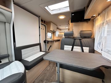 Sunlight Adventure V 67S SOLAR Easyfold Bett Digital LTE