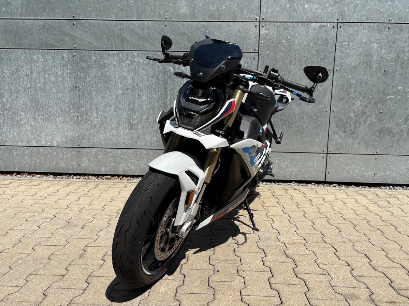 Fahrzeugabbildung BMW S 1000 R M Paket, Carbonräder viel Zubehör