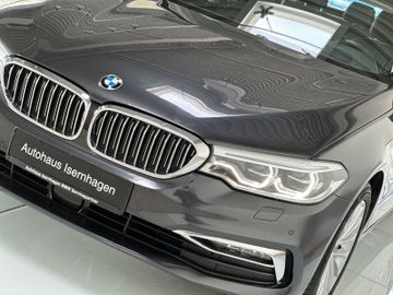 Fahrzeugabbildung BMW 540i xD LuxuryLine ACC Kamera HUD DAB HiFi Alarm